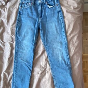 GAP Women's Straight Leg Jeans in Light Blue